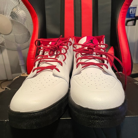 Aj vol 1 chukka - Picture 2 of 2